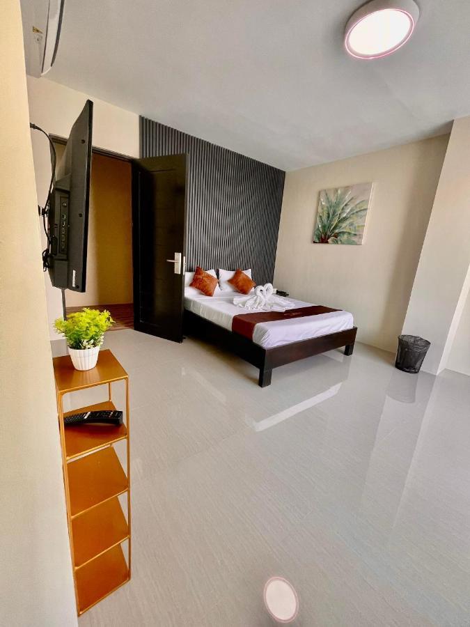 Hotel Dorotea Puerto Galera Buitenkant foto